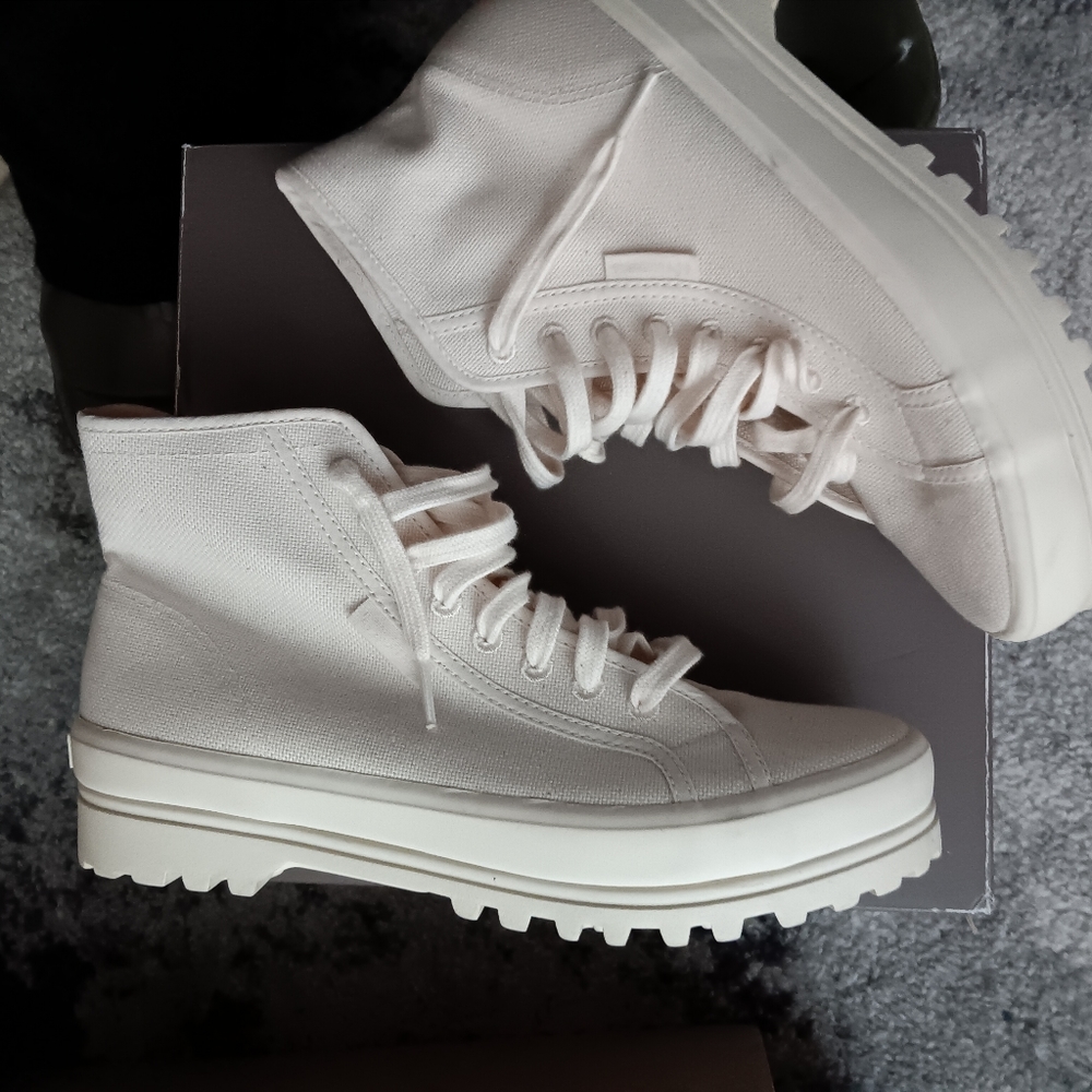 Superga. Size 9.5 Cream.